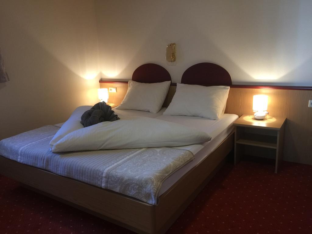 Haus Christina Apartment Fiss Bagian luar foto