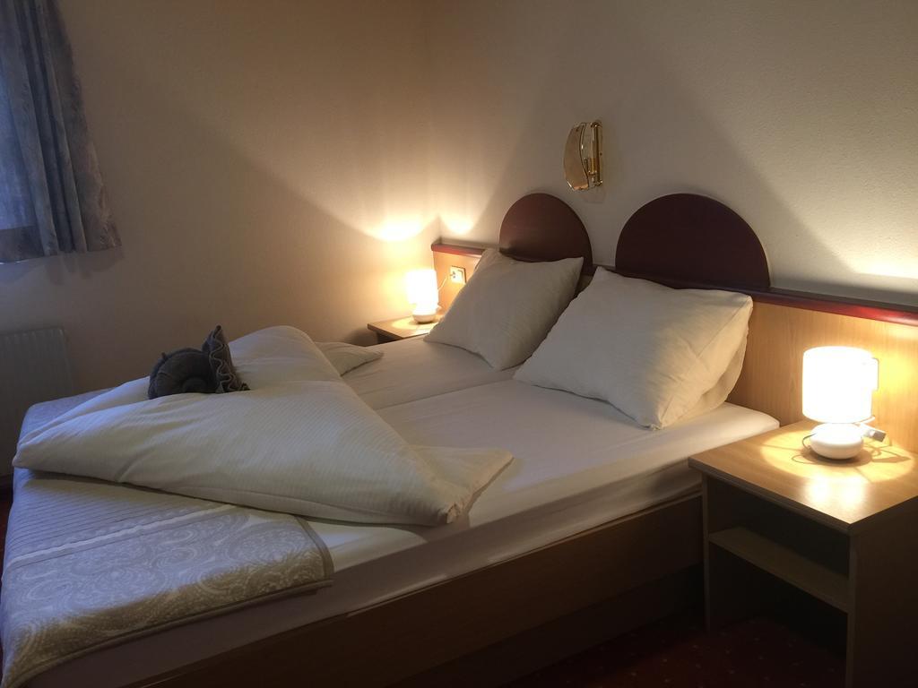 Haus Christina Apartment Fiss Bagian luar foto